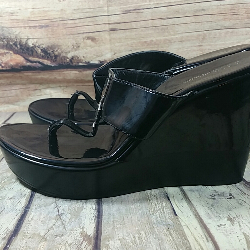 BCBG Wedge Sandal Black Size 10